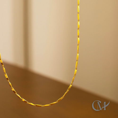 Chain: The Touch of Elegance You're Looking For!
